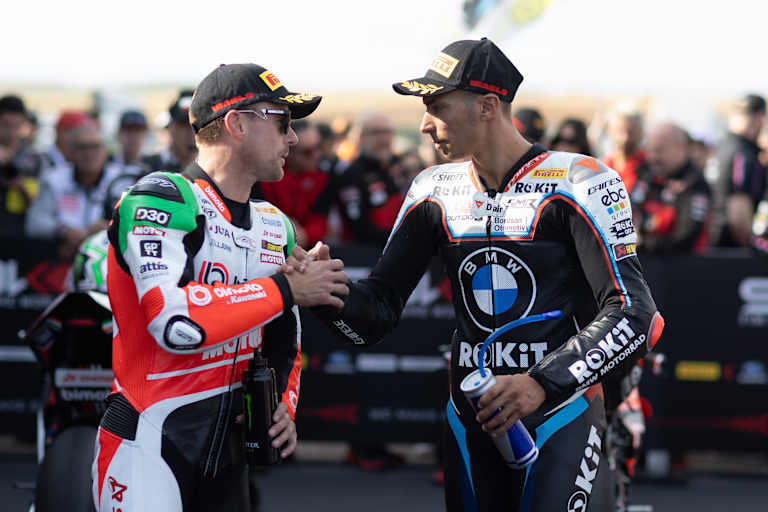 Alex Lowes mit Toprak Razgatlioglu
