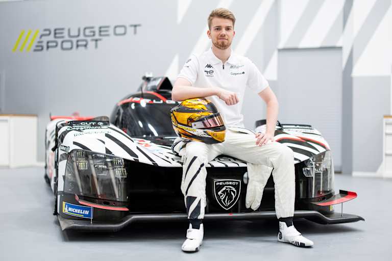 Robert Shwartzman und der Peugeot 9X8