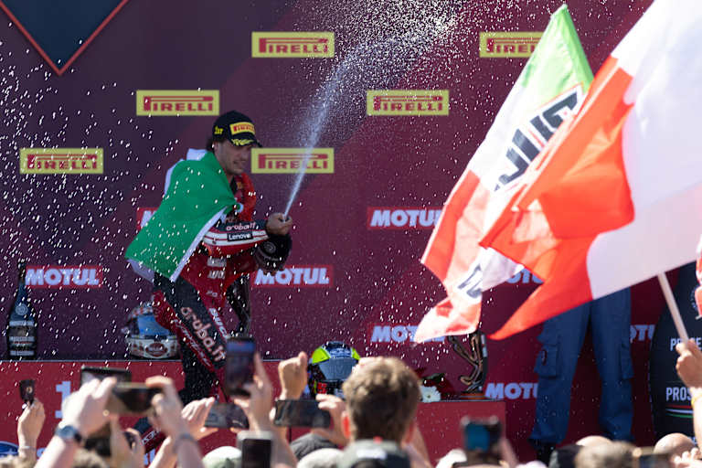 Nicolo Bulega wurde bejubelt wie noch nie