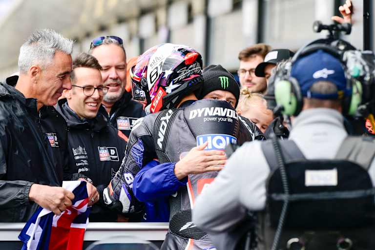 Silverstone 2025: Jack Miller gratulierte Agius zu seinem ersten Moto2-Sieg
