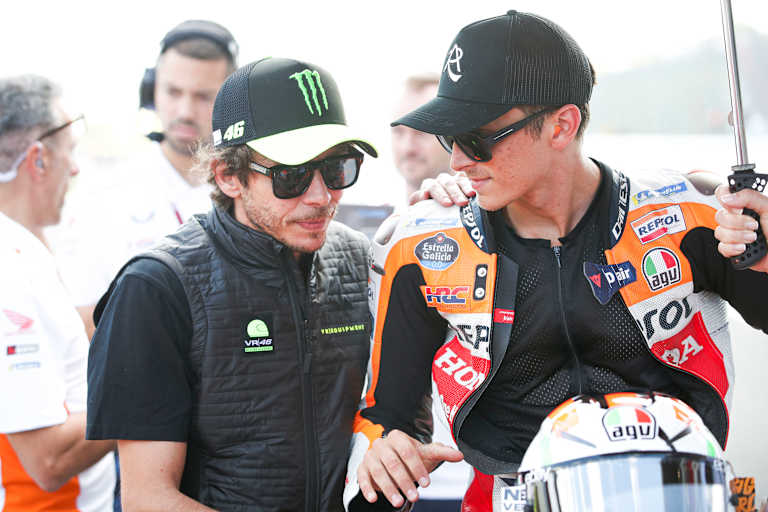 Valentino Rossi hilft weiterhin als Mentor