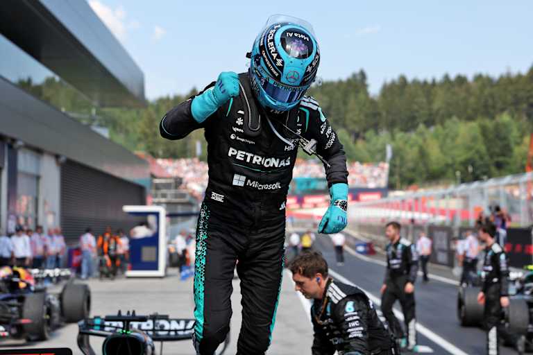 George Russell kreuzte die Ziellinie in Spielberg als Erster