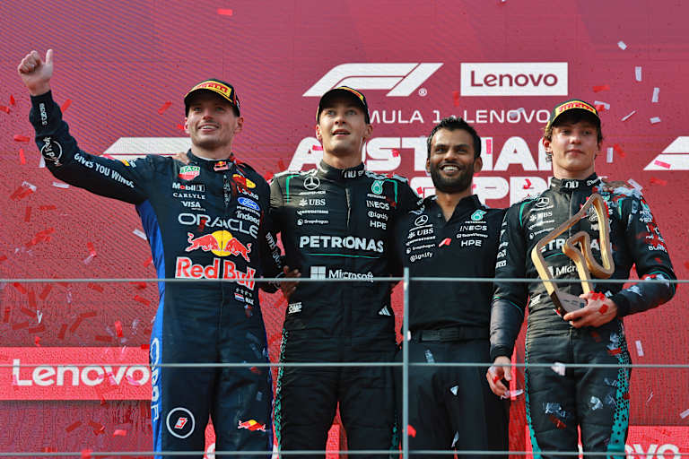 Max Verstappen (links) nach Platz 2 beim Österreich-GP