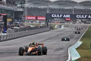 Lando Norris fuhr im Bahrain-GP hinterher – und dann geradeaus in den Kies