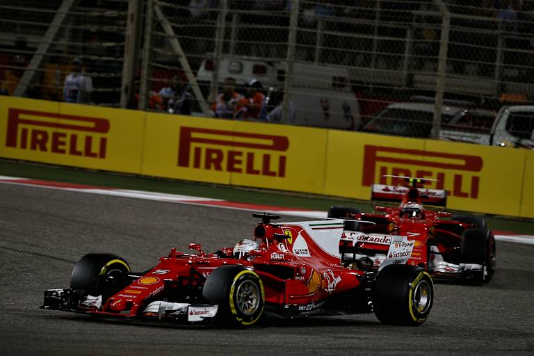Sebastian Vettel und Kimi Räikkönen: Beim Wintertest gut, danach weniger