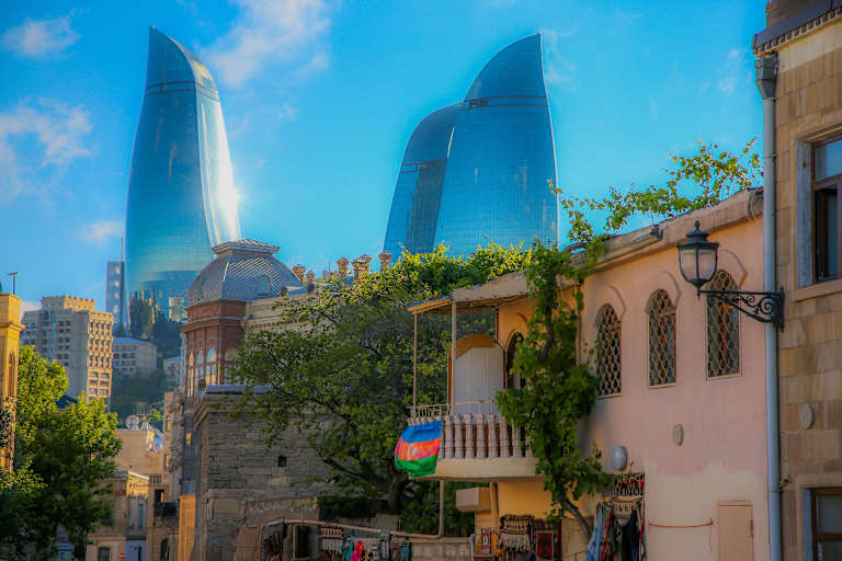 Baku ist eine faszinierende Mischung aus alt und neu