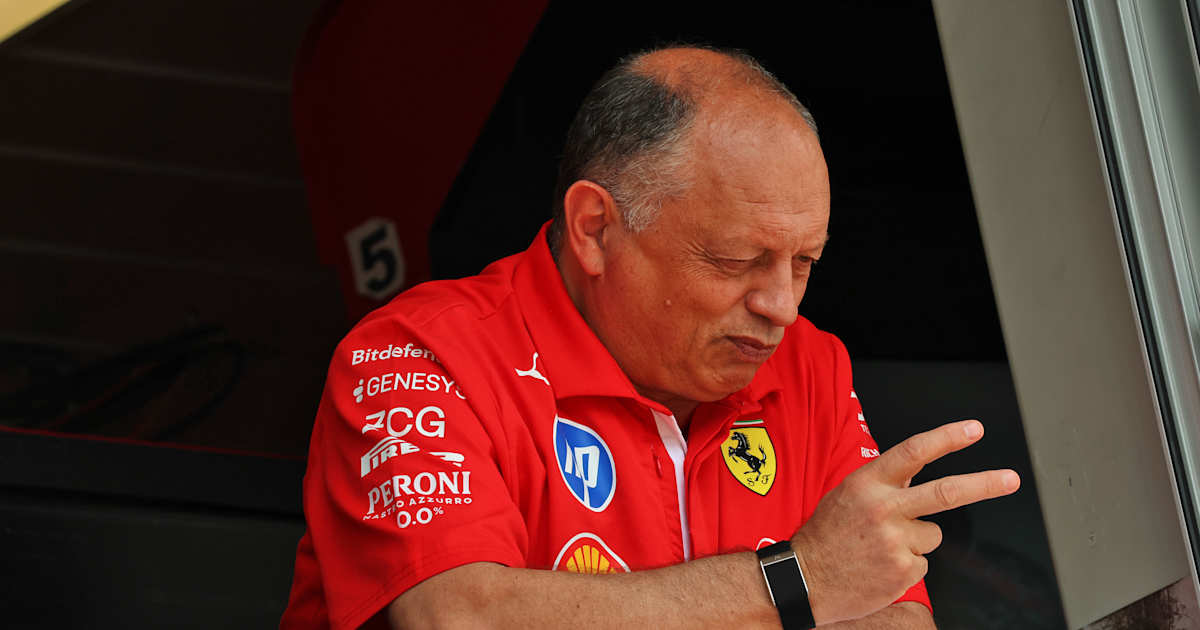 Entwarnung-bei-Ferrari-Teamchef-Fred-Vasseur-wieder-im-Monaco-Fahrerlager