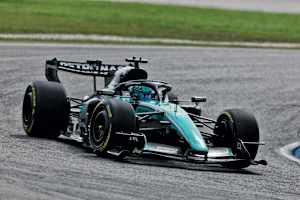 George Russell in Sepang. Mercedes hat Upgrades und eine Sonderlackierung
