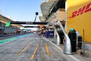 Hier führt Mercedes in Bahrain seine Boxenstopps durch