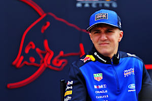 Isack Hadjar sprach im Fahrerlager von China über die Rennabsagen im April