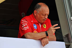 Ferrari-Teamchef Fred Vasseur ist ins Monaco-Fahrerlager zurückgekehrt