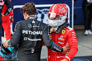 Charles Leclerc wurde im Qualifying Zweiter hinter George Russell (l.)