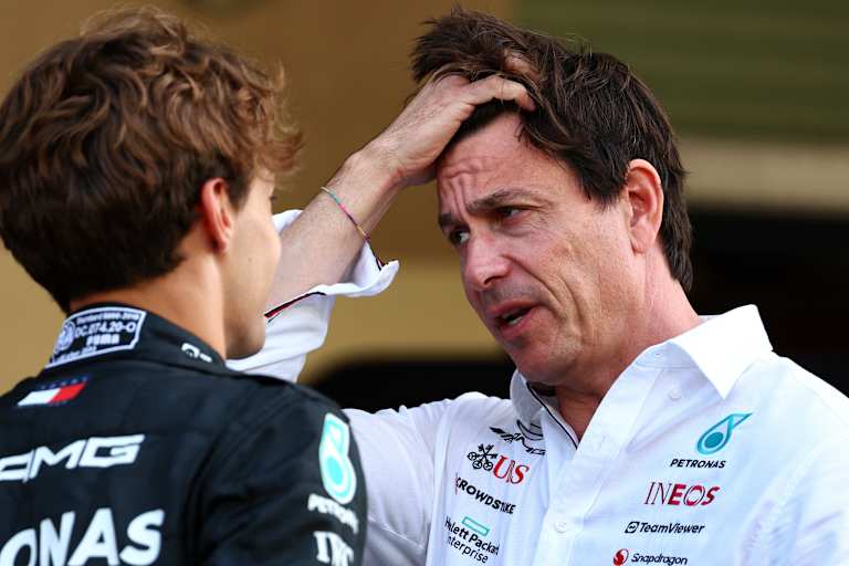 George Russell und Toto Wolff
