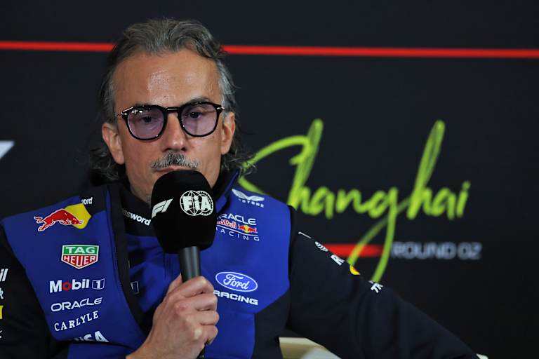 Laurent Mekies gesteht: «Der Rückstand auf Mercedes und Ferrari ist gross» 