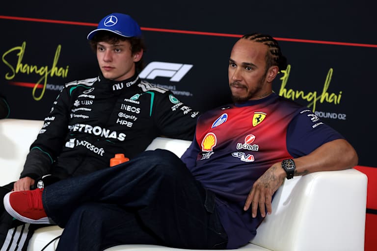 Kimi Antonelli und Lewis Hamilton