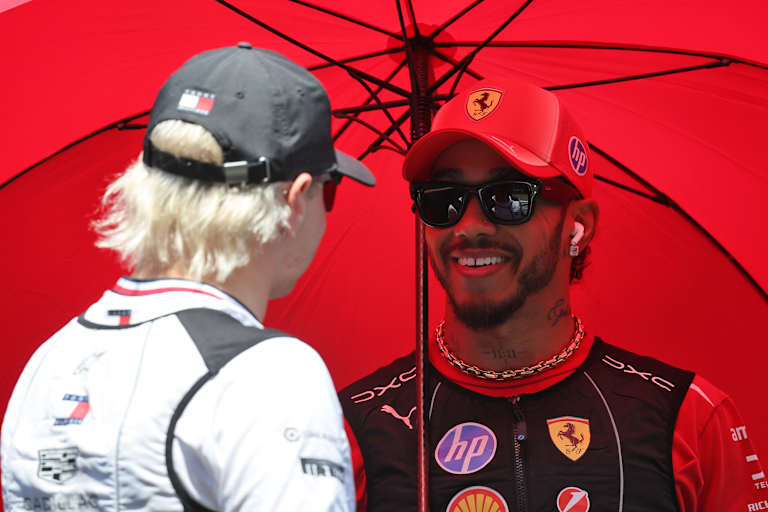 Lewis Hamilton und Valtteri Bottas vor dem Barcelona-Rennen