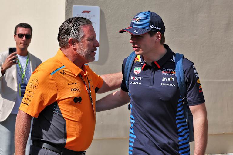 McLaren-CEO Zak Brown und Max Verstappen