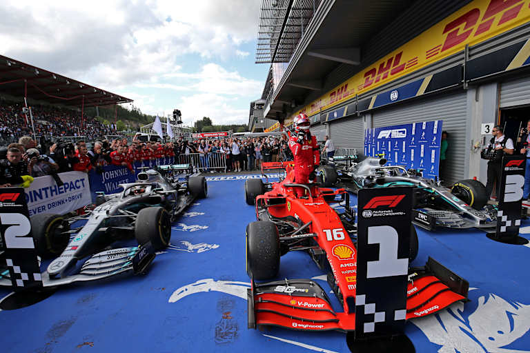 Charles Leclerc nach seinem Sieg in Spa-Francorchamps 2019