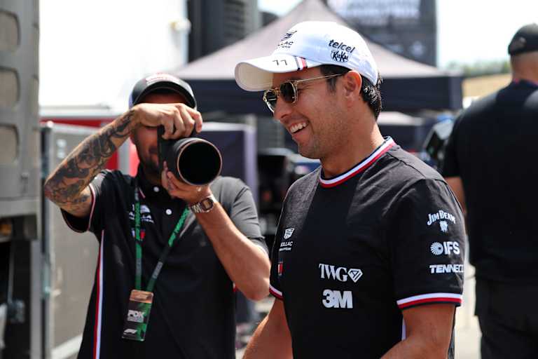 Dan Towriss ist überzeugt: Sergio Pérez sitzt auch 2027 im Cadillac-Renner