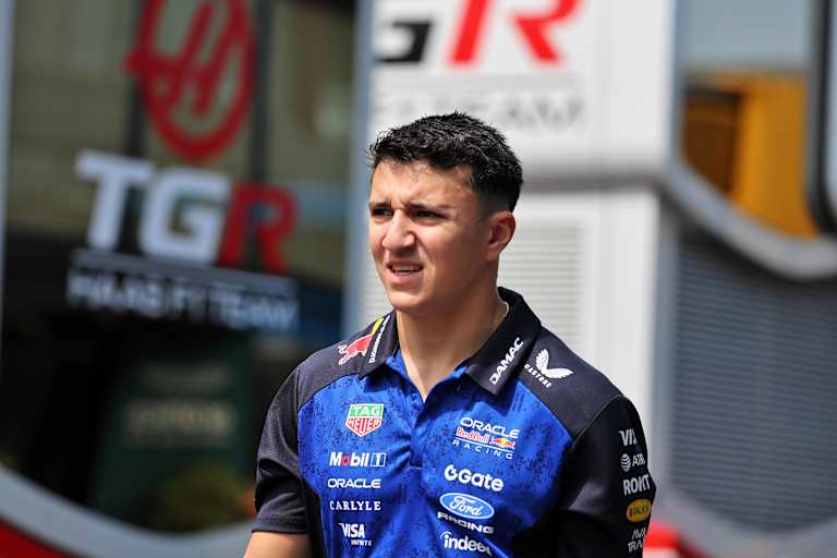 Isack Hadjar wird den GP in Zandvoort wegen seiner Verletzung verpassen