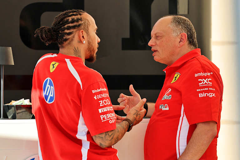 Lewis Hamilton und Ferrari-Teamchef Fred Vasseur