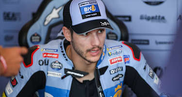Iker Lecuona im ungewohnten himmelblau