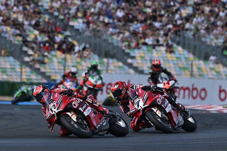 Nur zu Rennbeginn ging es zwischen Bulega und Lecuona eng zu