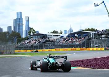 Fernando Alonso unterwegs in Melbourne