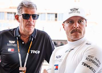 Cadillac-Teamchef Graeme Lowdon und Valtteri Bottas