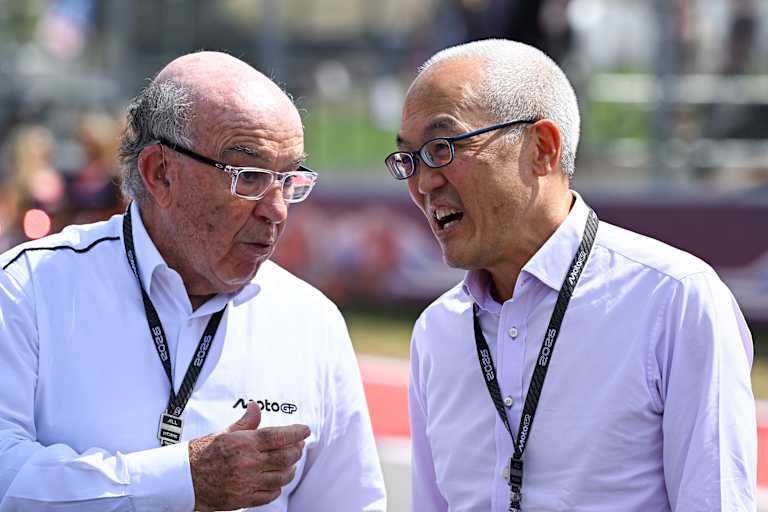 Carmelo Ezpeleta mit Liberty-CEO Derek Chang