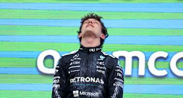 Kimi Antonelli auf dem Siegerpodest in Suzuka