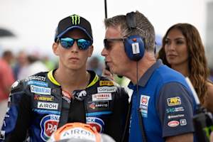 Andrea Locatelli mit Teammanager Paul Denning