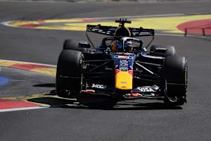 Max Verstappen in seinem Boliden von Red Bull Racing
