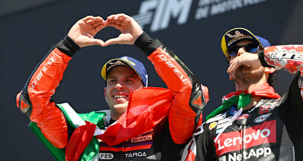 Aprilias Italo-Dreamteam: Marco Bezzecchi (li.) und Pecco Bagnaia