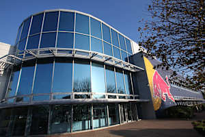 Das Rennwagenwerk von Red Bull Racing in Milton Keynes