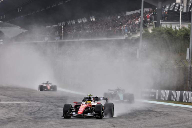 Lewis Hamilton im Ferrari