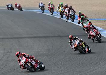 Ducati dominierte den ersten Lauf