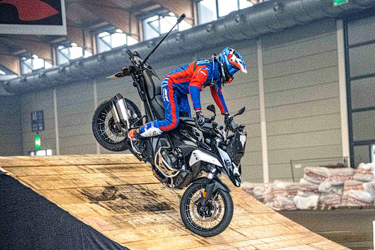 Der Beweis, dass die BMW R1300GS ein leicht zu manövrierendes Motorrad ist