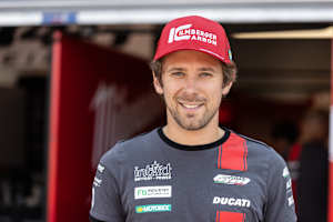 Philipp Öttl bleibt eine dritte Saison im Team Feel Racing Ducati