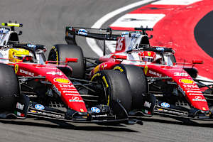 Lewis Hamilton und Charles Leclerc in China