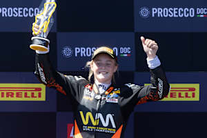 Chloe Jones hat den Anschluss an die Spitze bereits geschafft