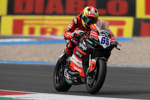 Philipp Öttl holte seinen ersten Supersport-Sieg