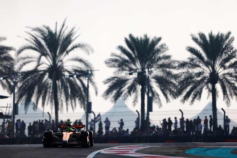 Lando Norris gibt in Abu Dhabi zum ersten Mal als Weltmeister Gas