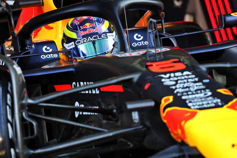 Isack Hadjar beim Test in Abu Dhabi im Red Bull Racing-Boliden