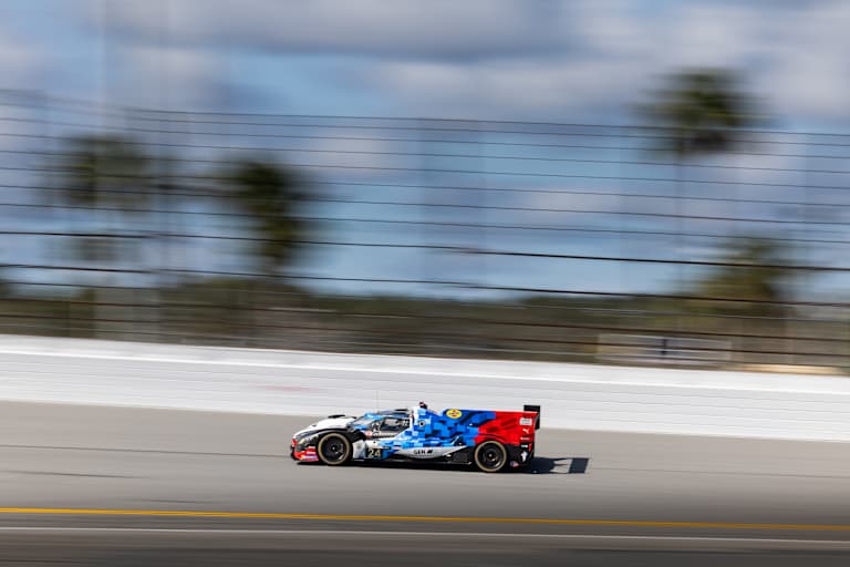 Der BMW M Hybrid V8 in Daytona