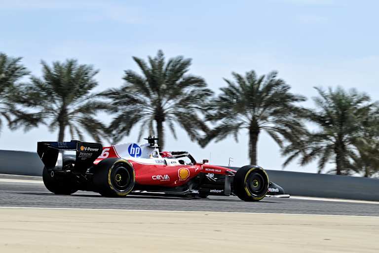 Charles Leclerc war am Morgen des 2. Bahrain-Testtages der Schnellste