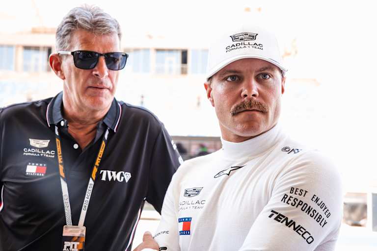 Cadillac-Teamchef Graeme Lowdon und Valtteri Bottas