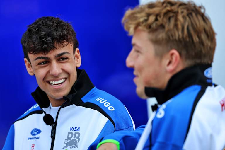 Arvid Lindblad (l.) und Liam Lawson