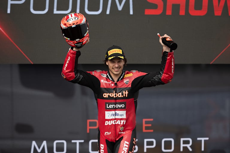 Nicolo Bulega mit seinem 16. Saisonsieg