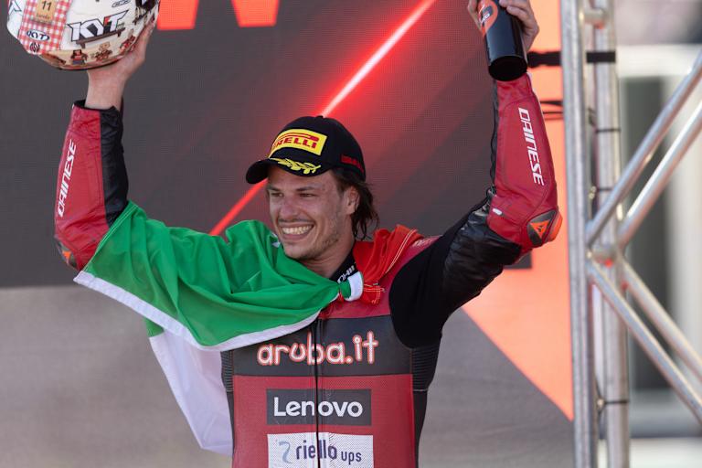 Man sieht Nicolo Bulega die Erleichterung an